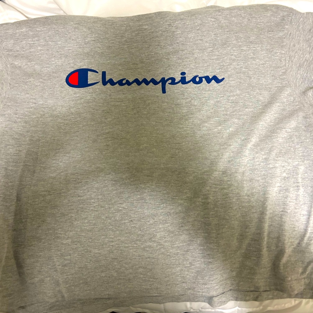 Cropped champions workout tee
